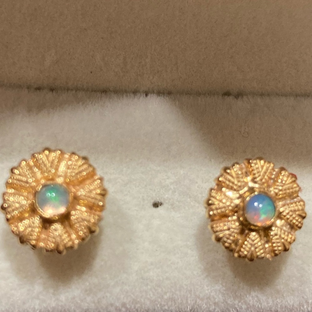 🌕🎁🛍️❄️24 Karat Gold Genuine Opal Snowflake Afghan Handcrafted Stud - Picture 3 of 4